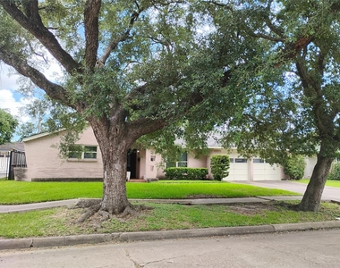 5431 Grape Street - Photo Thumbnail 2