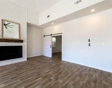 20 Charleston Street N - Photo Thumbnail 23