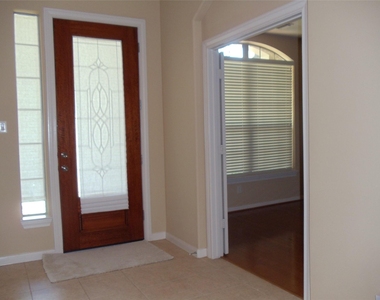 2510 Cambria Court - Photo Thumbnail 3