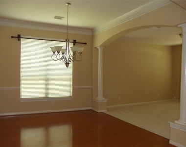 2510 Cambria Court - Photo Thumbnail 5