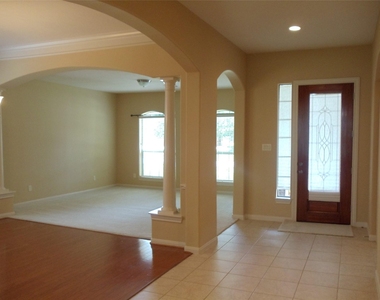 2510 Cambria Court - Photo Thumbnail 4