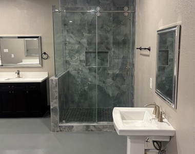 9480 Plum Grove Road - Photo Thumbnail 13