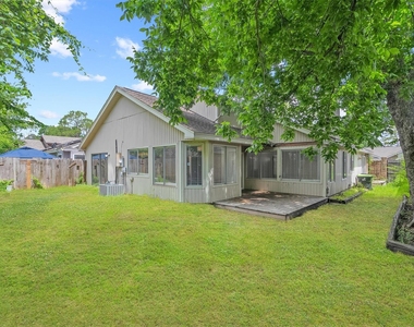 7815 Royan Drive - Photo Thumbnail 9