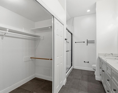 7815 Royan Drive - Photo Thumbnail 7