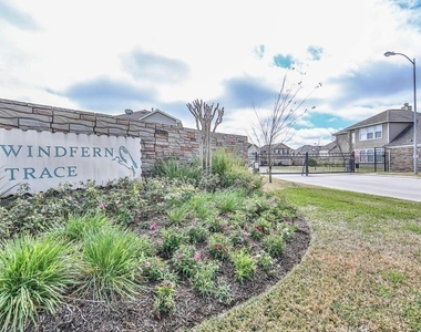 10903 Windfern Lakes Street - Photo Thumbnail 16