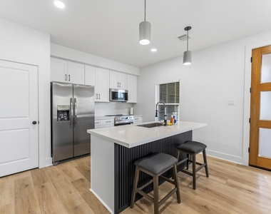 3327 Cornell Street - Photo Thumbnail 11