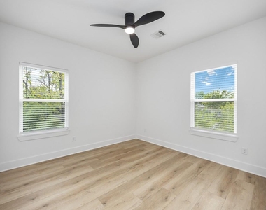 3327 Cornell Street - Photo Thumbnail 21