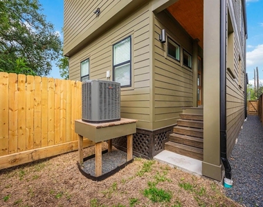 3327 Cornell Street - Photo Thumbnail 36
