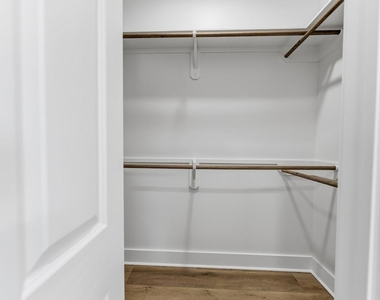 3327 Cornell Street - Photo Thumbnail 26