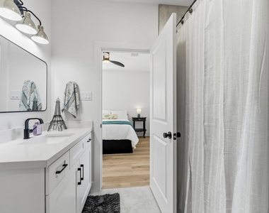 3327 Cornell Street - Photo Thumbnail 24