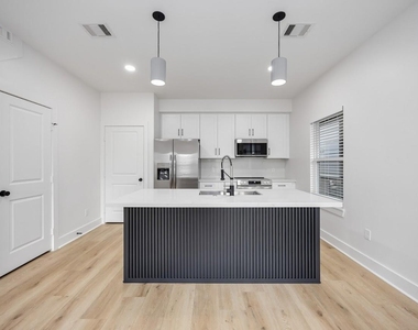 3327 Cornell Street - Photo Thumbnail 13