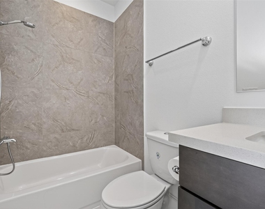 2713 Kinsley Oaks Drive - Photo Thumbnail 35