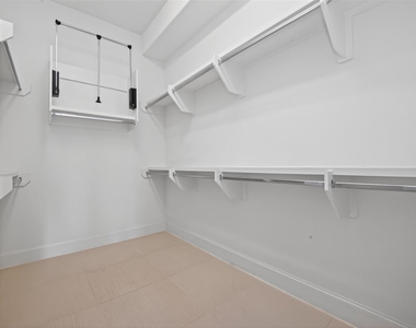 2713 Kinsley Oaks Drive - Photo Thumbnail 25