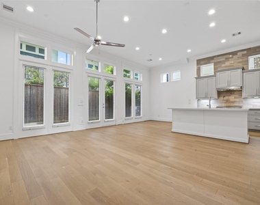 2713 Kinsley Oaks Drive - Photo Thumbnail 7