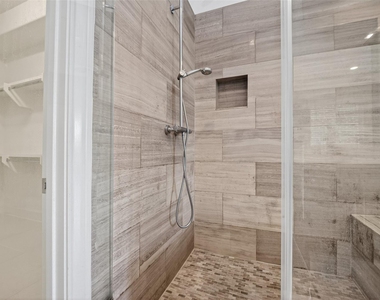 2713 Kinsley Oaks Drive - Photo Thumbnail 23