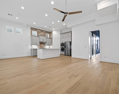 2713 Kinsley Oaks Drive - Photo Thumbnail 8