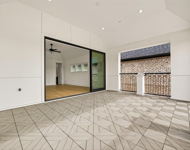 2713 Kinsley Oaks Drive - Photo Thumbnail 39