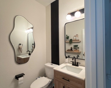 16927 Locust Springs Drive - Photo Thumbnail 6