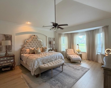 16927 Locust Springs Drive - Photo Thumbnail 11