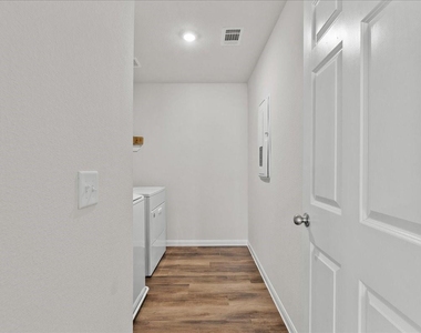 12615 Baker Bend Street - Photo Thumbnail 20