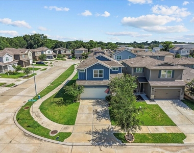 12615 Baker Bend Street - Photo Thumbnail 2