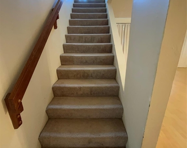 5027 Kleinway Dr - Photo Thumbnail 11