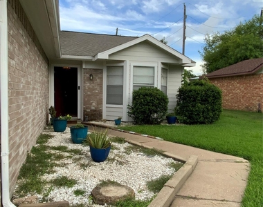 5027 Kleinway Dr - Photo Thumbnail 1