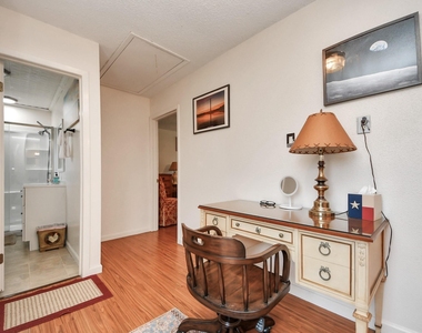 17018 Water Oak Drive - Photo Thumbnail 21