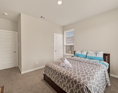 28419 Hazel Trail - Photo Thumbnail 21