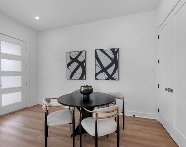 422 E 41st Street - Photo Thumbnail 11