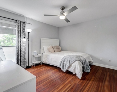 1212 Fairview Avenue - Photo Thumbnail 18