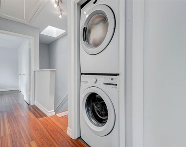1212 Fairview Avenue - Photo Thumbnail 15