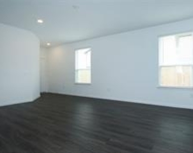 11750 Armadale Drive - Photo Thumbnail 11