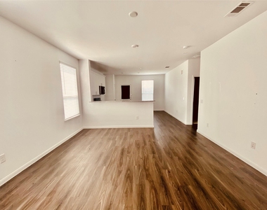 11750 Armadale Drive - Photo Thumbnail 6