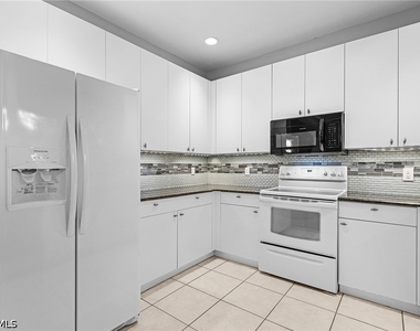 3258 Tamara Drive - Photo Thumbnail 9