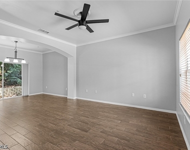3258 Tamara Drive - Photo Thumbnail 2