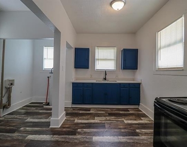2237 North Street - Photo Thumbnail 10