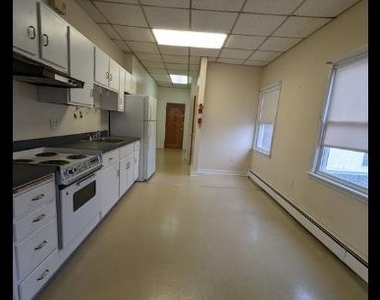 47 Washington - Photo Thumbnail 2
