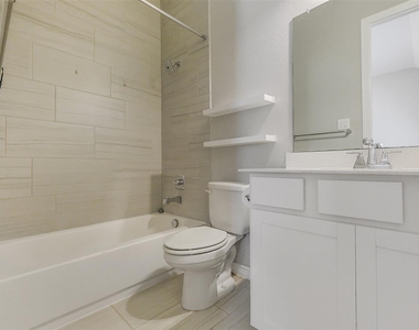 18314 Southwood Creek Drive - Photo Thumbnail 22