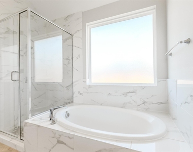 18314 Southwood Creek Drive - Photo Thumbnail 19