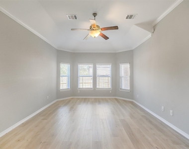 18314 Southwood Creek Drive - Photo Thumbnail 16
