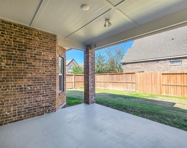 18314 Southwood Creek Drive - Photo Thumbnail 29