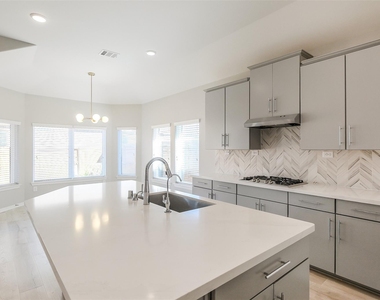 18314 Southwood Creek Drive - Photo Thumbnail 14