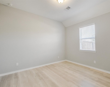 18314 Southwood Creek Drive - Photo Thumbnail 26