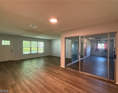 3510 Se 2nd Avenue - Photo Thumbnail 4