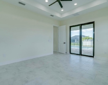 141 Sw 37 Place - Photo Thumbnail 17