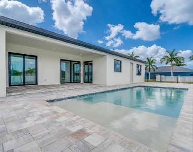 141 Sw 37 Place - Photo Thumbnail 20