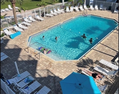 7330 Estero Boulevard - Photo Thumbnail 10