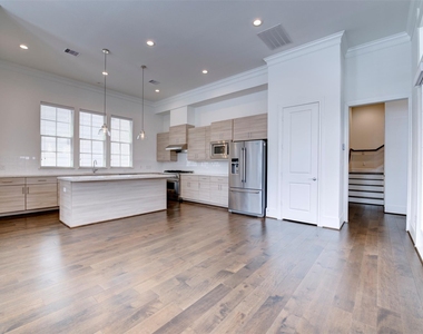 4947 Rusk Street - Photo Thumbnail 5