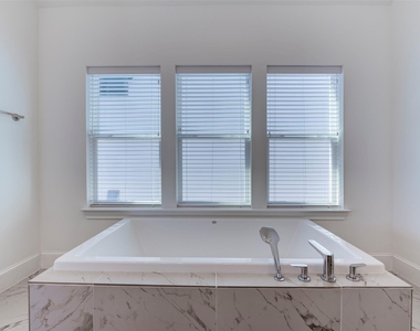 4947 Rusk Street - Photo Thumbnail 15